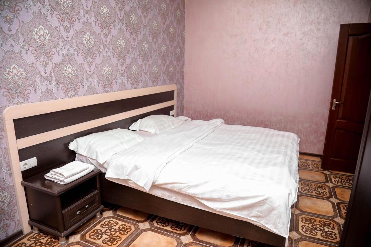 Armon Apart Hotel Khujand Esterno foto