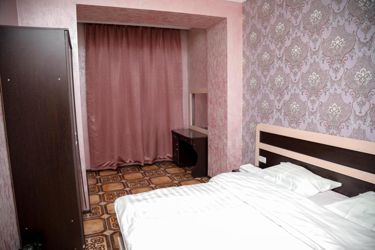 Armon Apart Hotel Khujand Esterno foto
