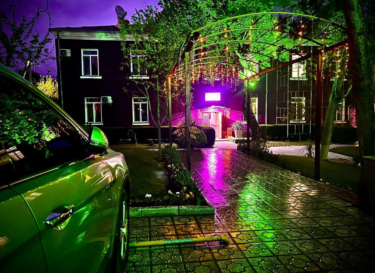 Armon Apart Hotel Khujand Esterno foto