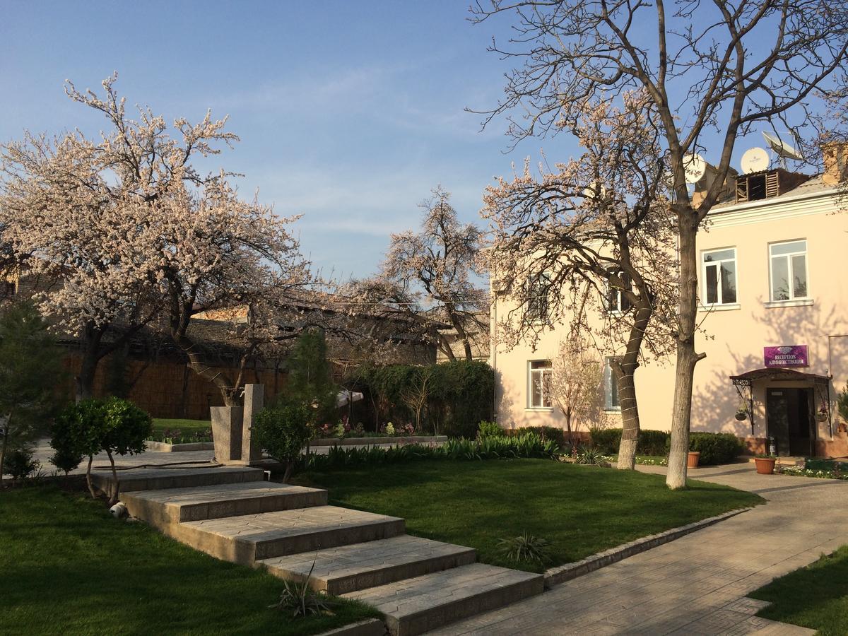 Armon Apart Hotel Khujand Esterno foto