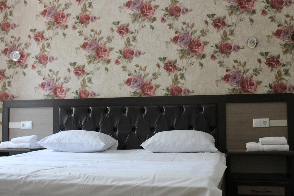 Armon Apart Hotel Khujand Esterno foto