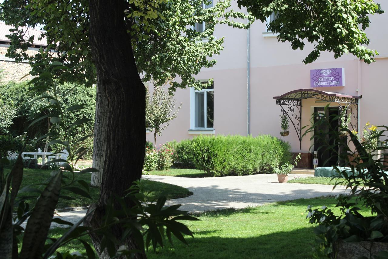 Armon Apart Hotel Khujand Esterno foto