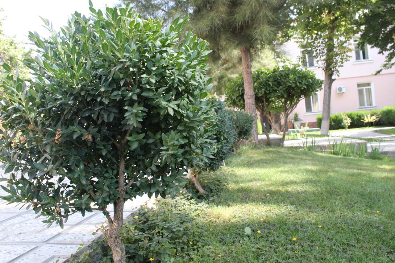 Armon Apart Hotel Khujand Esterno foto